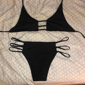 Black string bikini